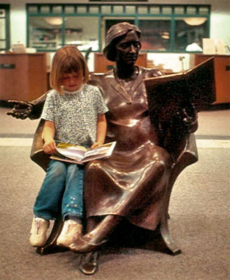 come read with me